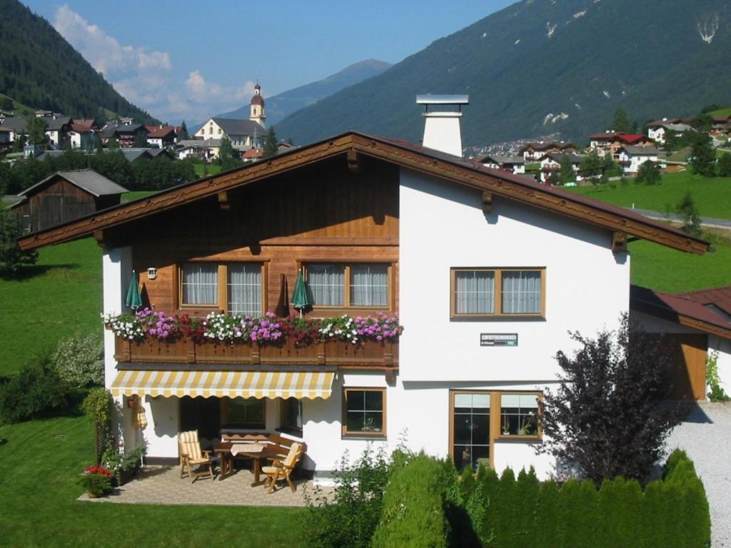 Pfeifer Apartament *
